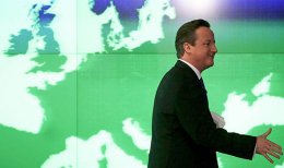 David Cameron in front of a map of Europe
