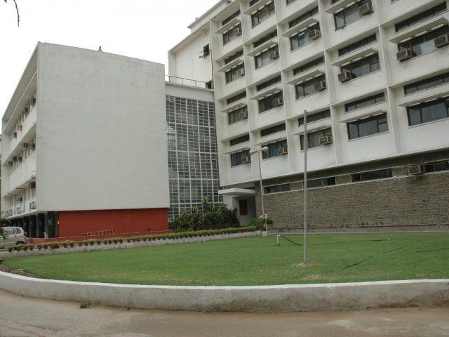 University School of Architecture and Planning