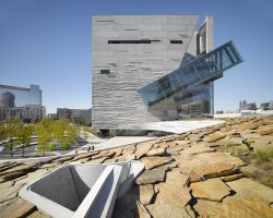 Perot Museum of Nature and Science / Morphosis Architects; Associate Architect: Good Fulton & Farrell. Image via AIA