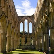 Medieval architecture in England